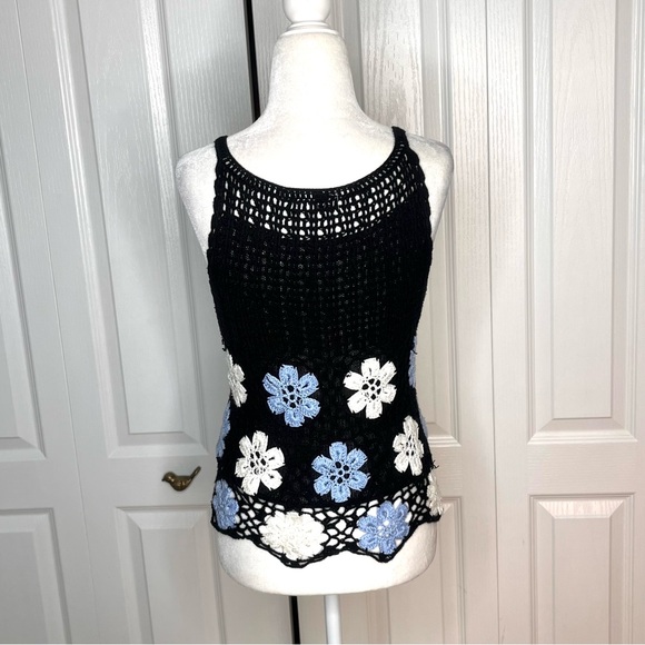 Adore Crochet Floral Tank Top Black Blue White Women’s Size 6 - Picture 4 of 10